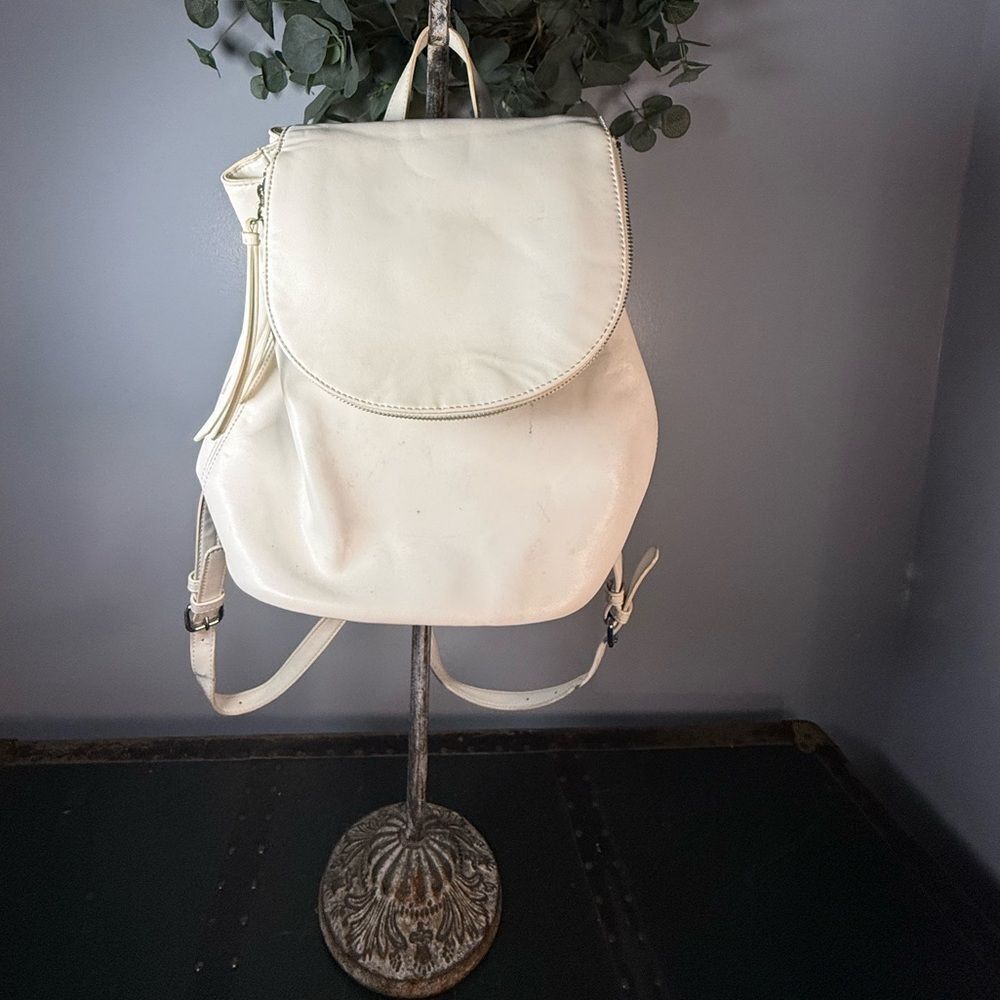 Small Forever 21 White Backpack Vegan Leather